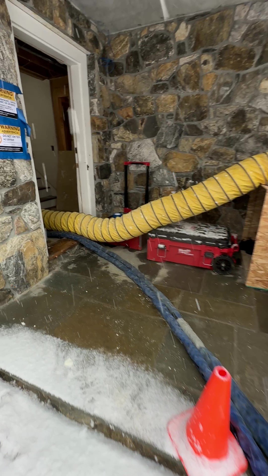 Day 3 Snow 2 (1) - frame at 0m47s