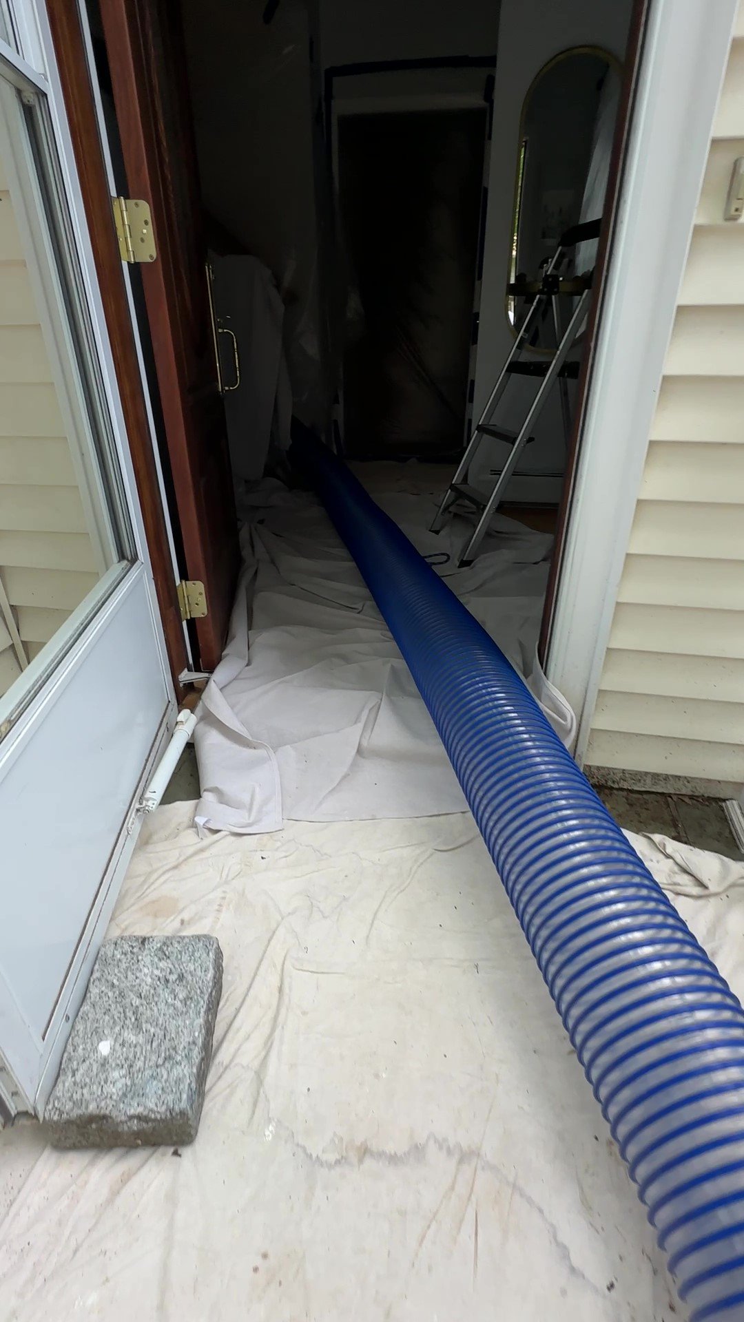 Fiberglass Removal 1 - frame at 0m23s